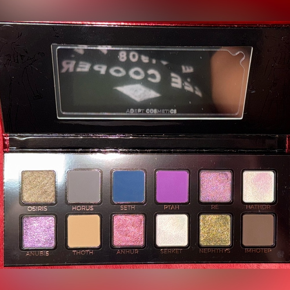 Adept Amunet Dark Palette